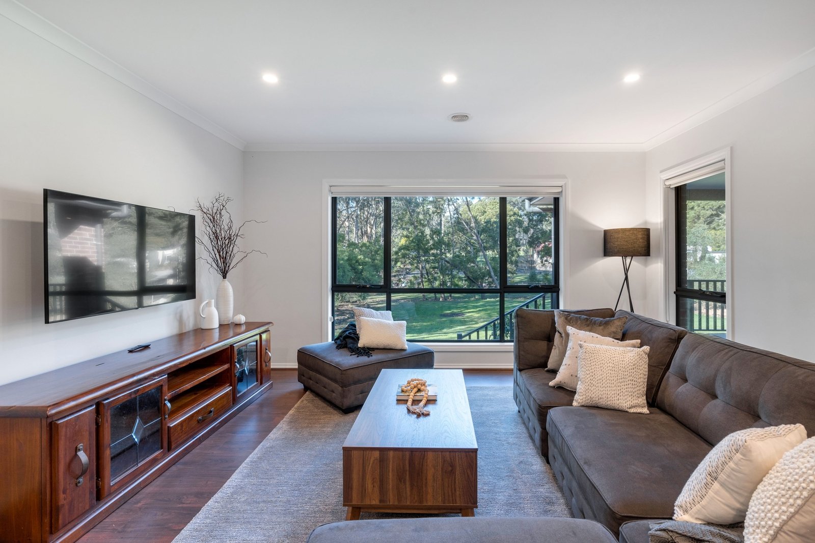 Real Estate and Property in 1/26 Goldies Lane, Woodend, VIC