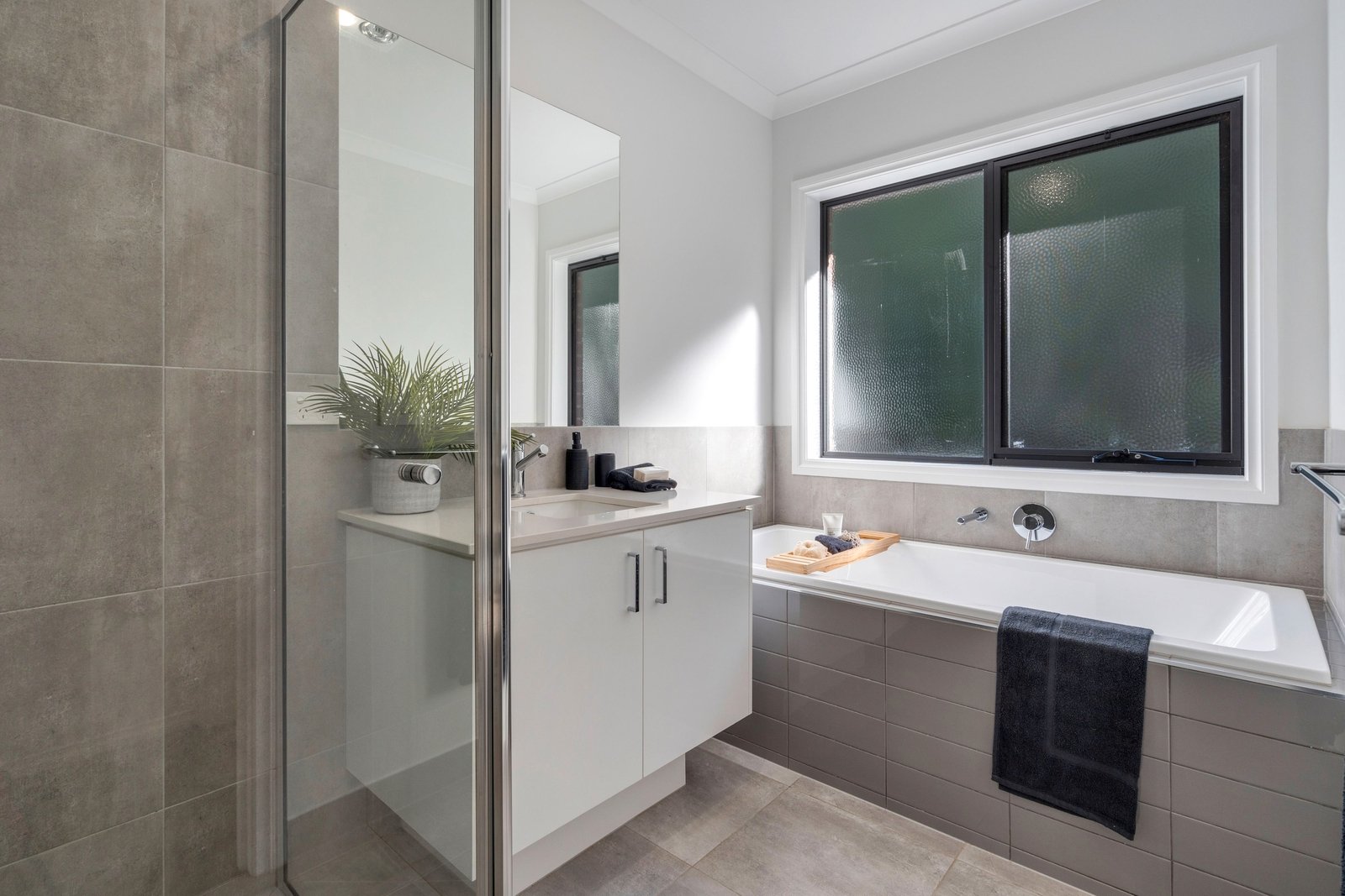 Real Estate and Property in 1/26 Goldies Lane, Woodend, VIC