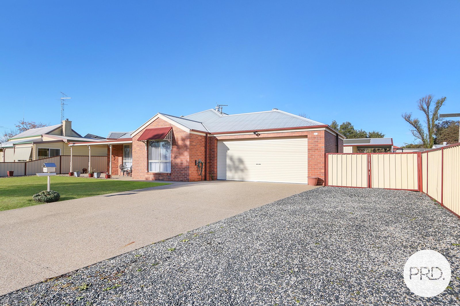 126 High Street HOWLONG 3