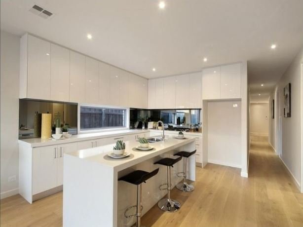 Gallery: 126 Marlborough Street
