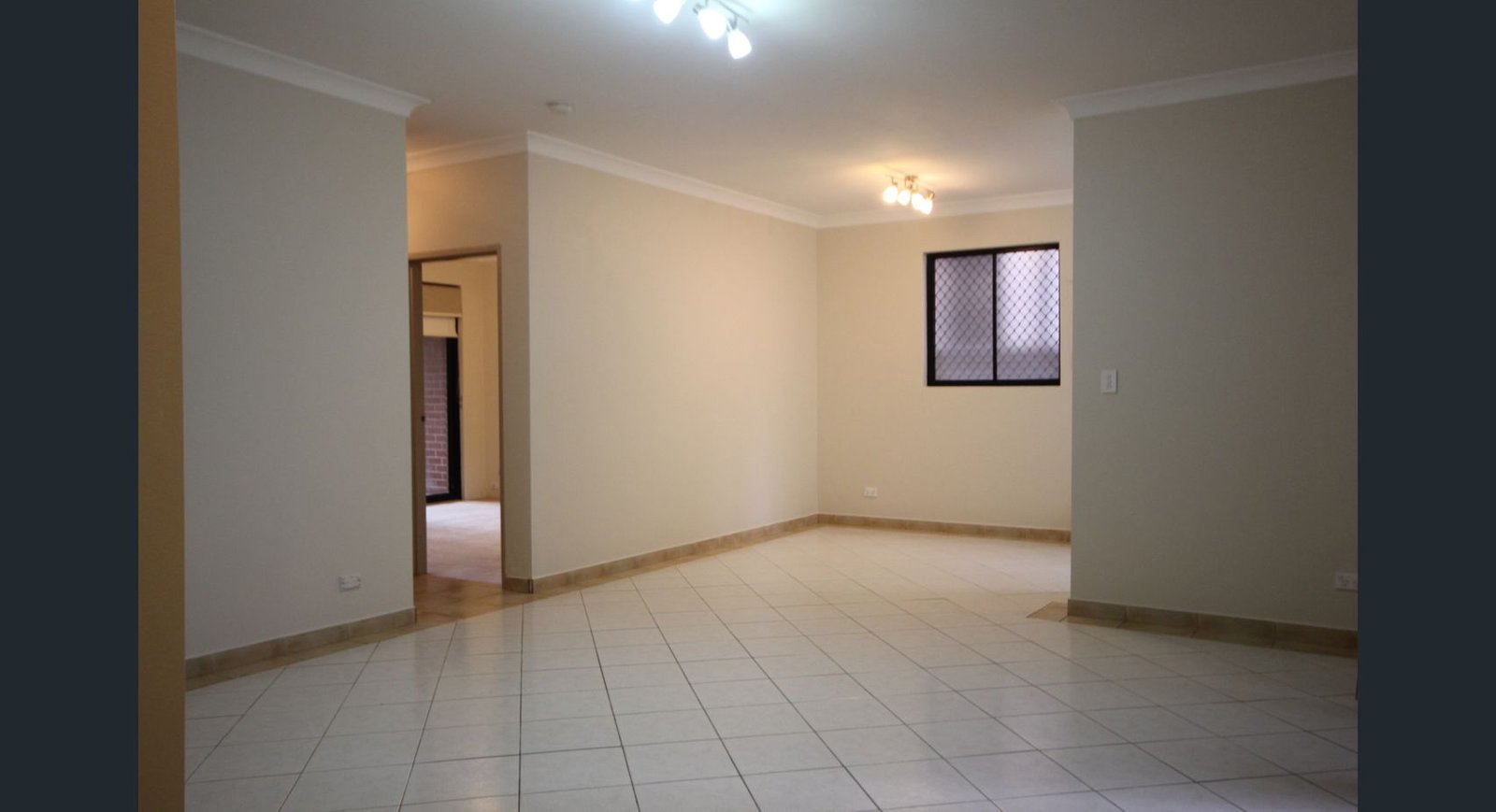 1/26 Melvin Street BEVERLY HILLS 3