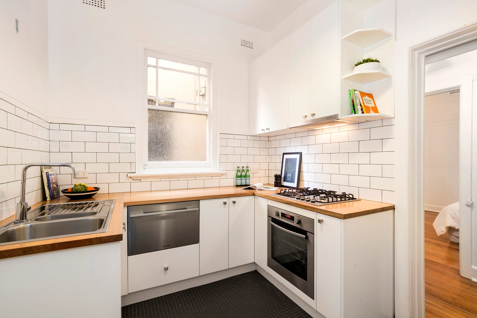 Gallery: 1/26 Mitford Street