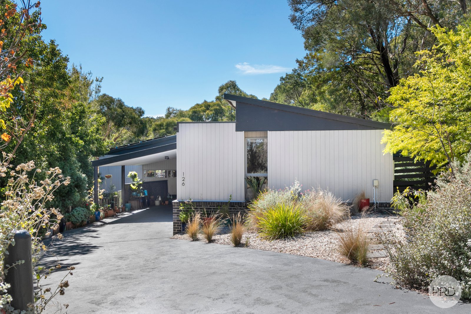 126 Moss Avenue MOUNT HELEN 1