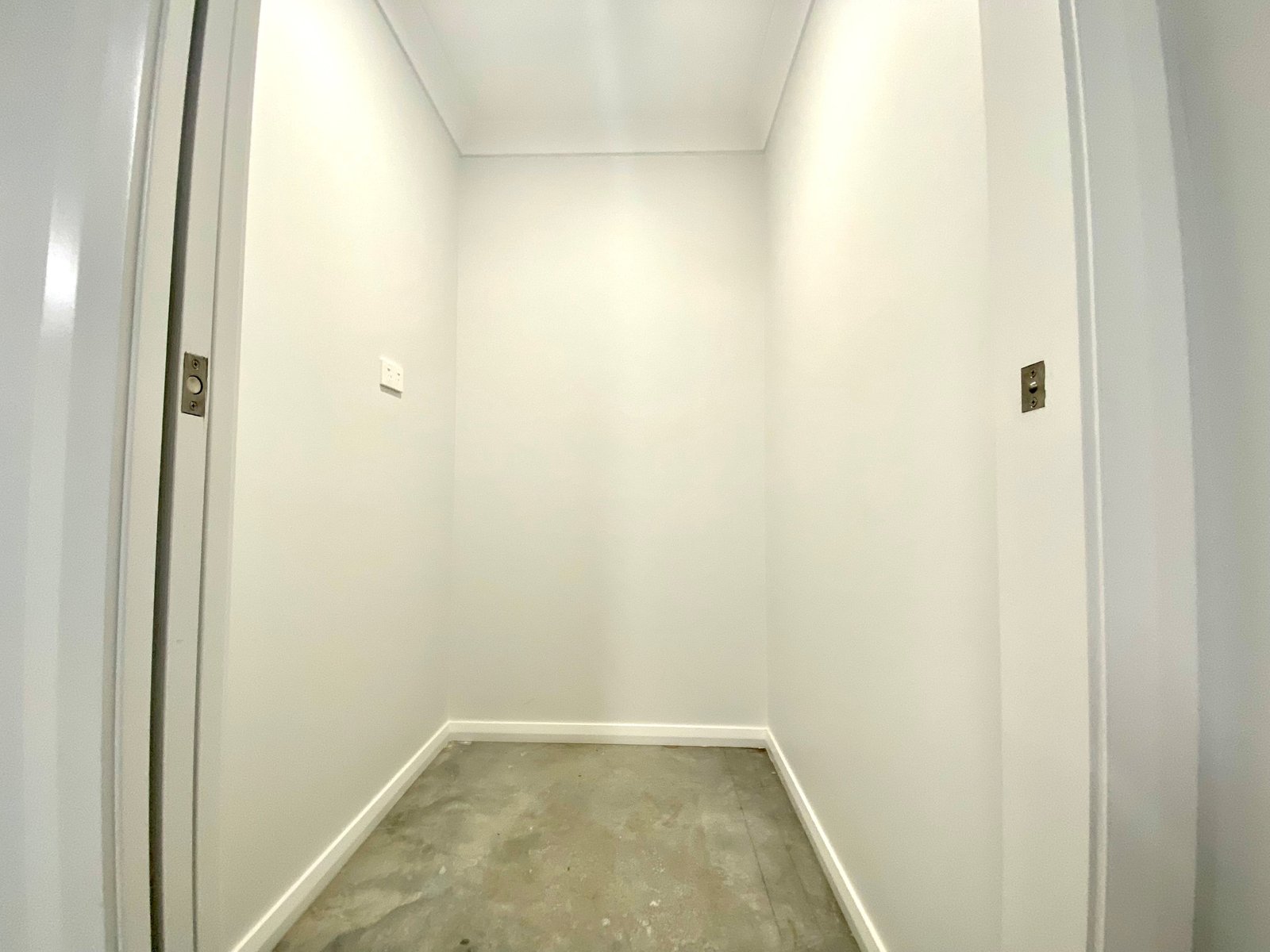 1/26 Mustang Close TAMWORTH 10