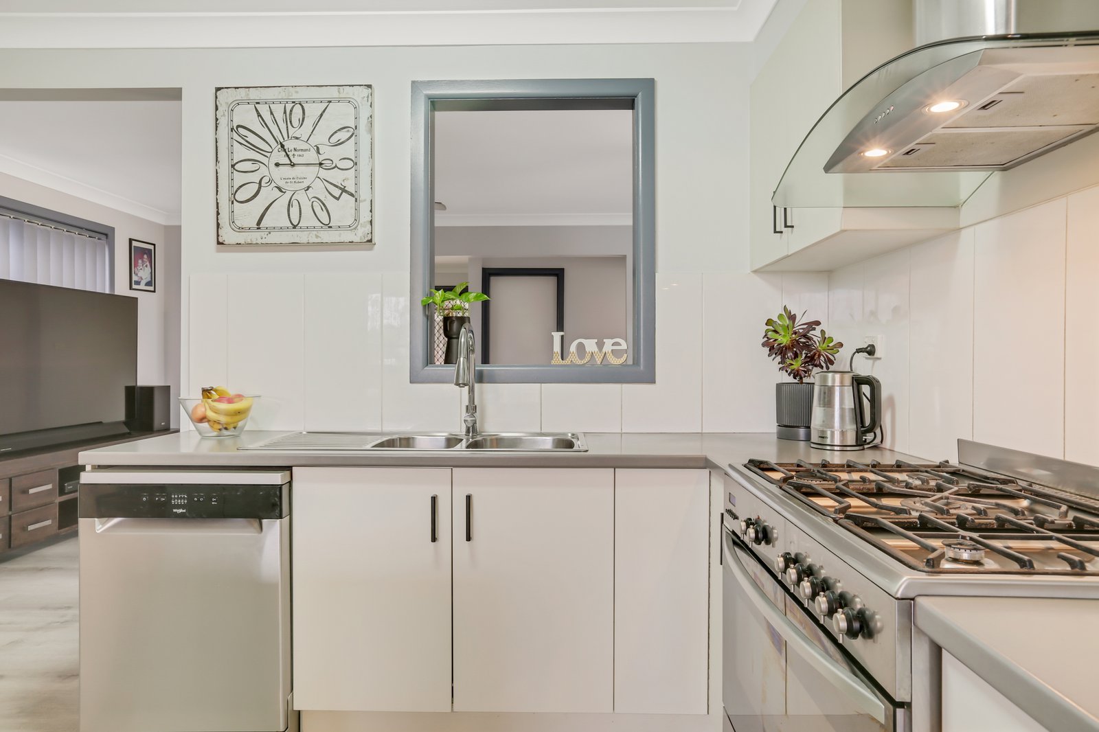 126 Nottingham Street BERKELEY 4