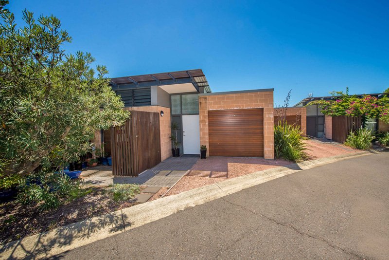 1/26 One Mile Close BOAT HARBOUR 2