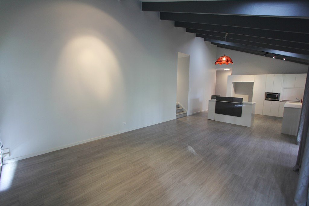 126 Parasol Street ASHMORE 4