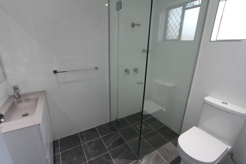 126 Parasol Street ASHMORE 5