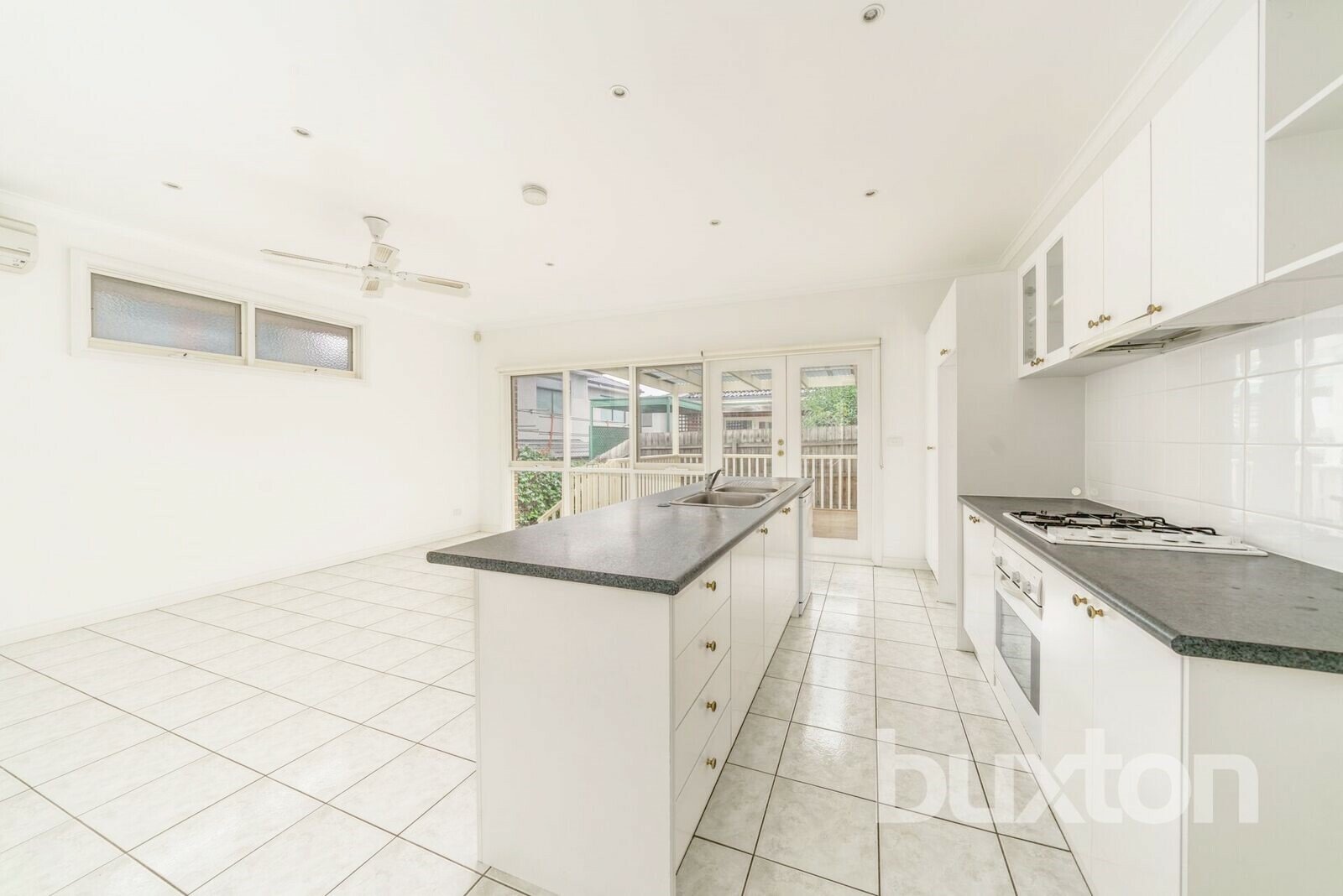 Gallery: 1/26 Renown Street