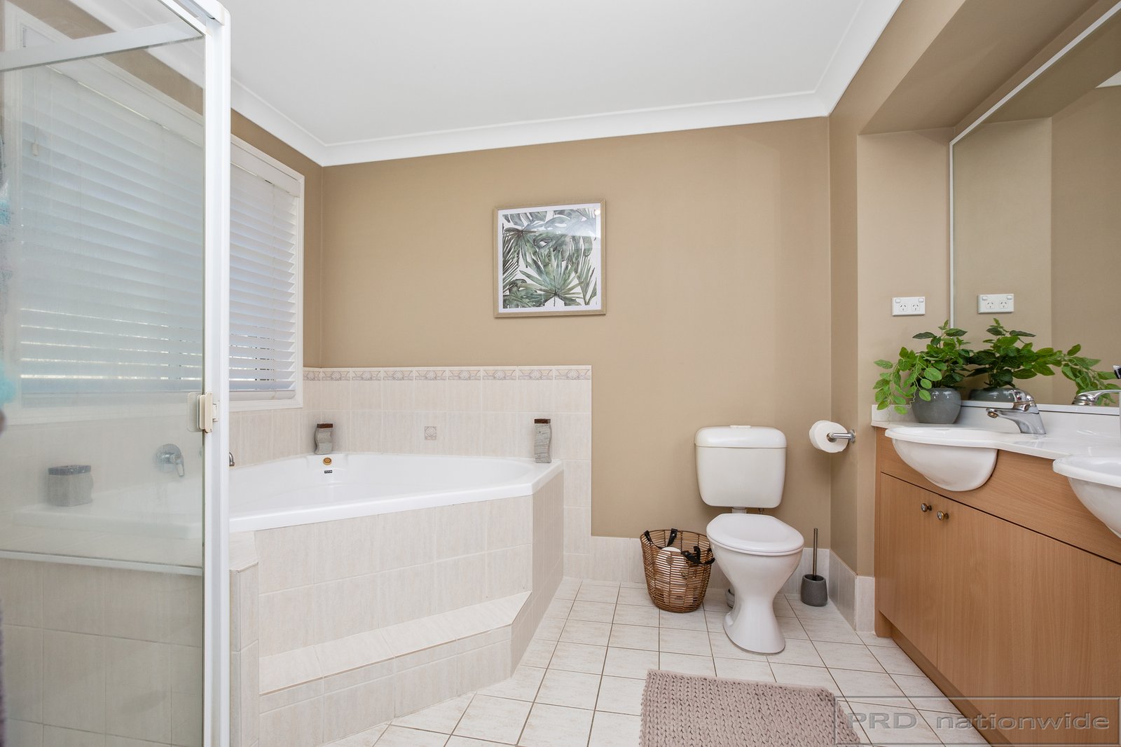 126 Somerset Drive THORNTON 16