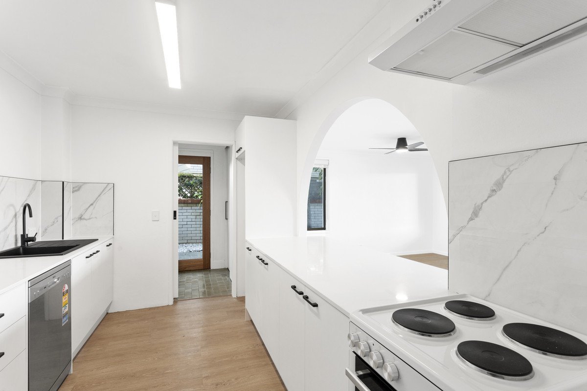 1/26 Sunbird Street Burleigh Waters 3