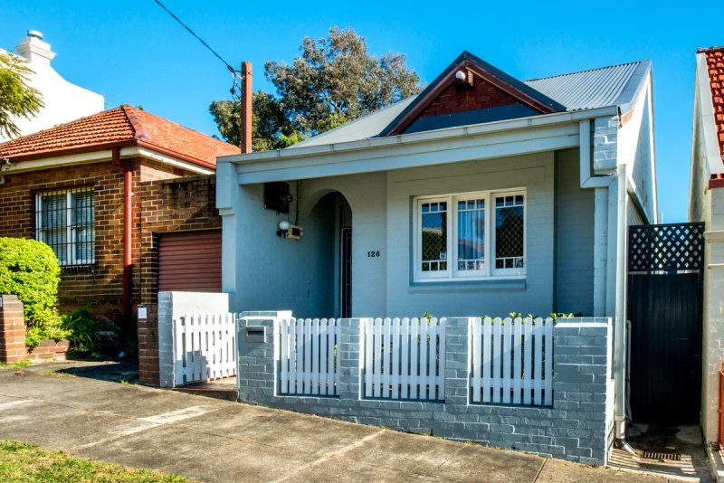 126 View Street ANNANDALE 2