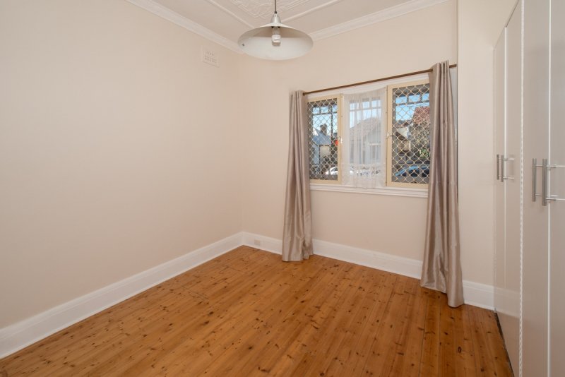 126 View Street ANNANDALE 8