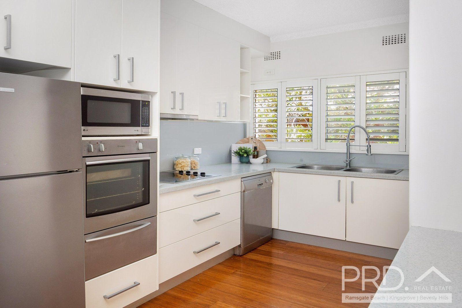 1/26 Wonoona Parade East  OATLEY 3
