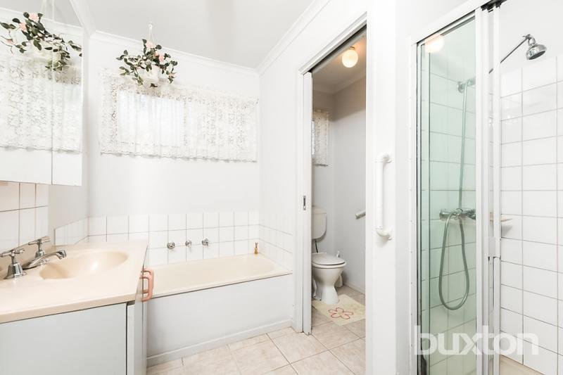 Gallery: 1&2/6 Yale Court