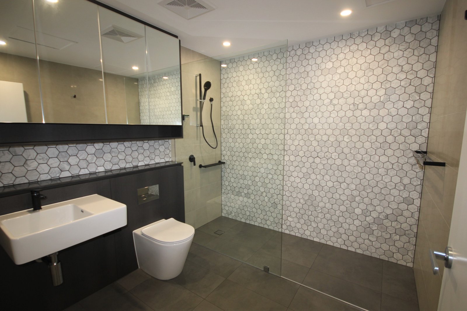 1/260-264 Wardell Road MARRICKVILLE 4