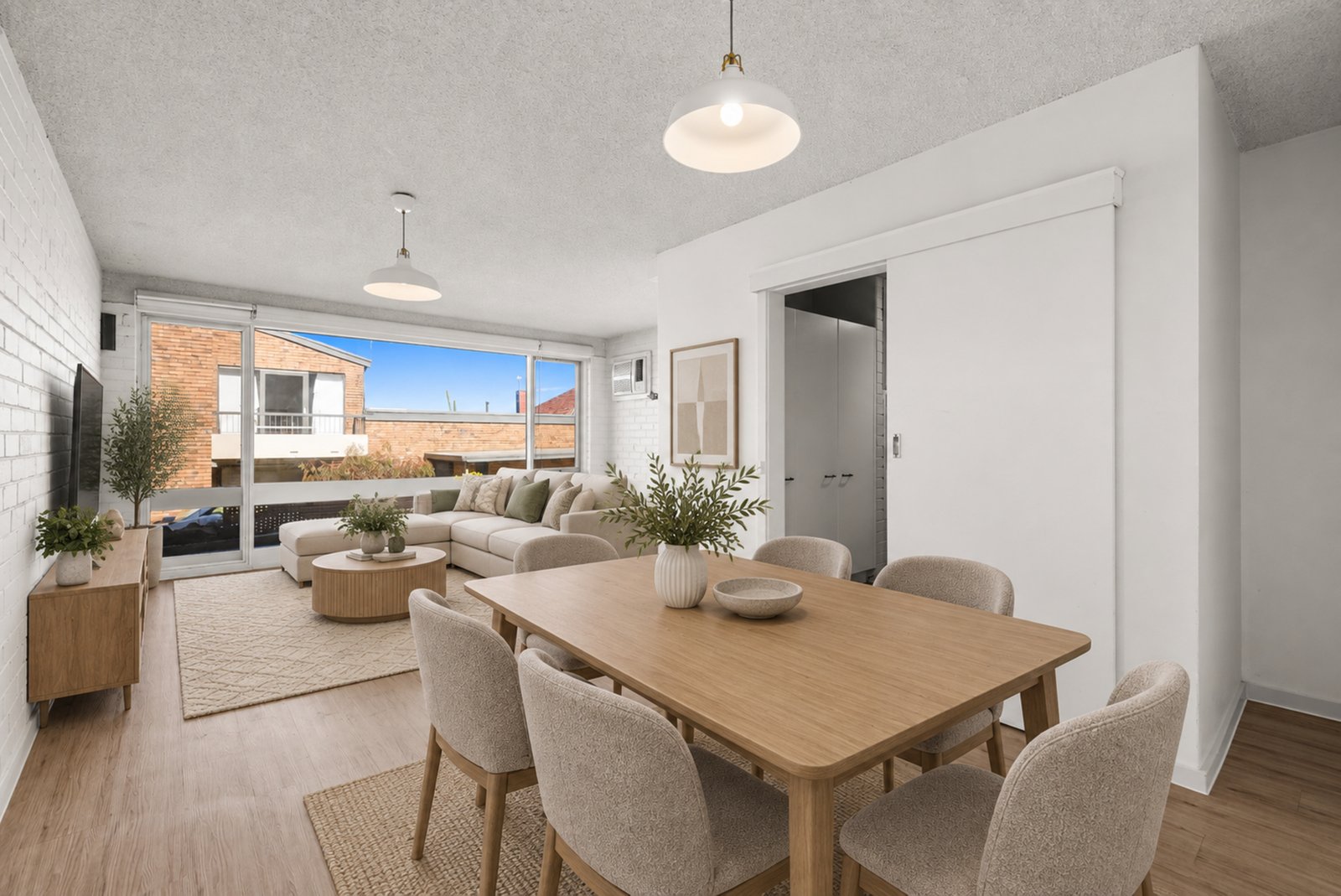 Gallery: 12/60 Beach Road