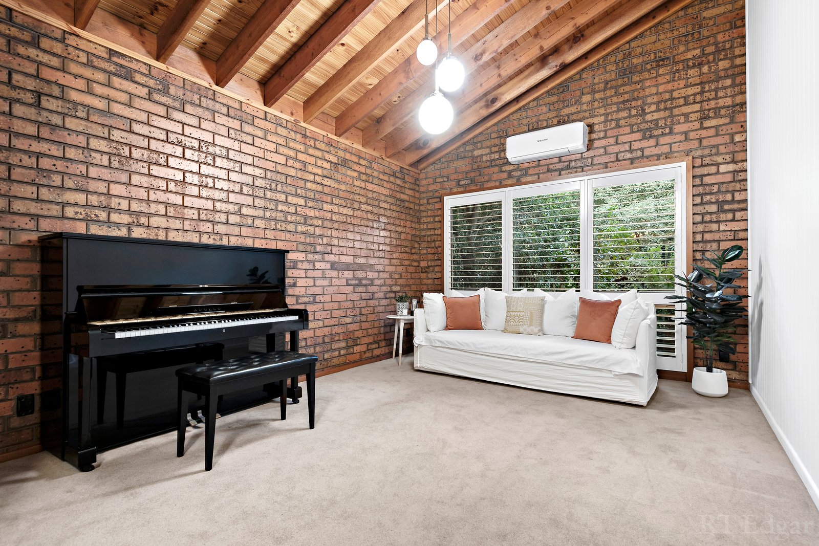 Real Estate and Property in 1/260 Springvale Road, Nunawading, VIC