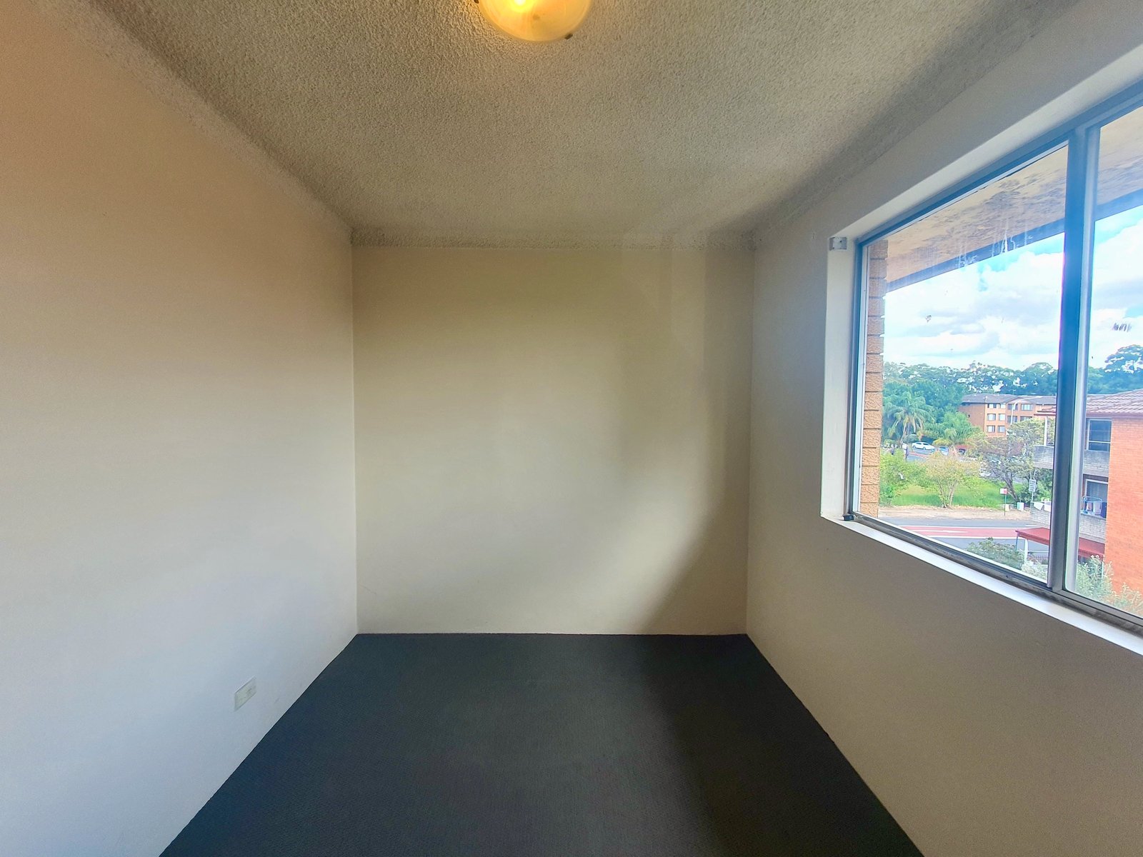 12/61 Castlereagh Street LIVERPOOL 3