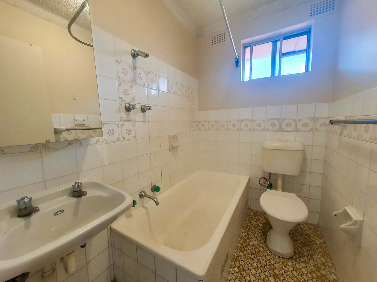 12/61 Castlereagh Street LIVERPOOL 5