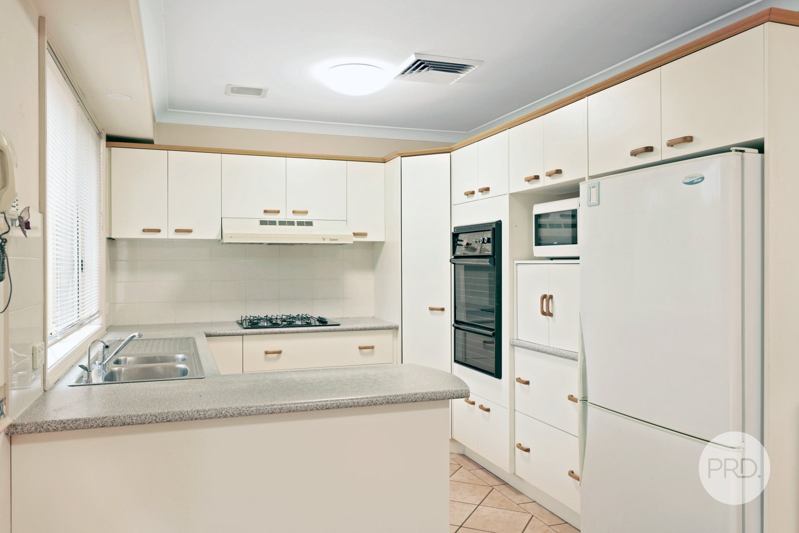 12/61 Retreat Drive PENRITH 5