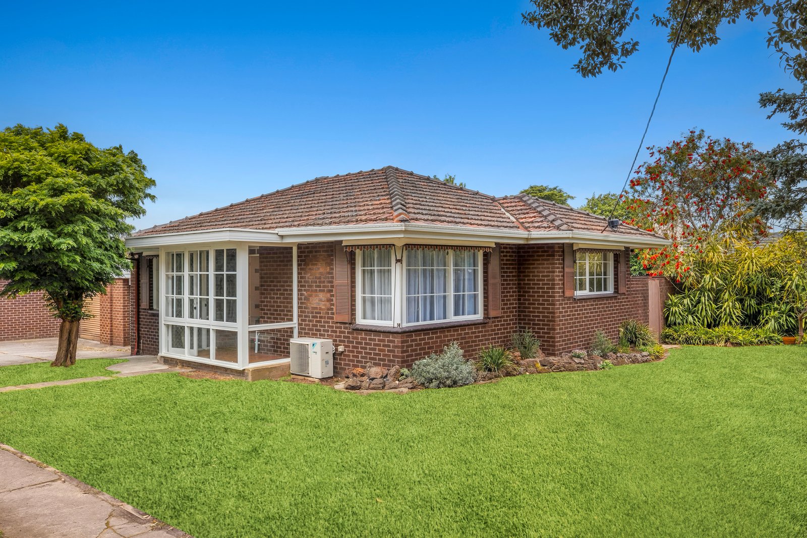 Gallery: 1&2/644 Blackburn Road