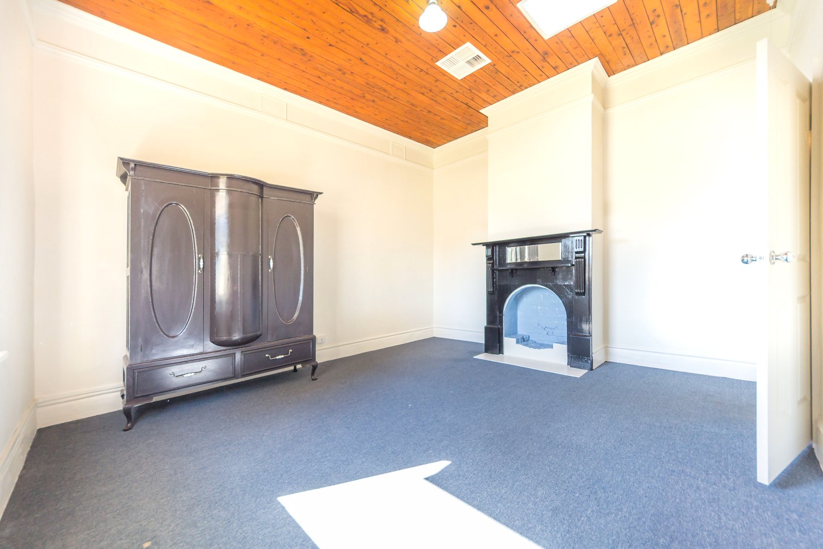 1/266 Beechworth Road WODONGA 5