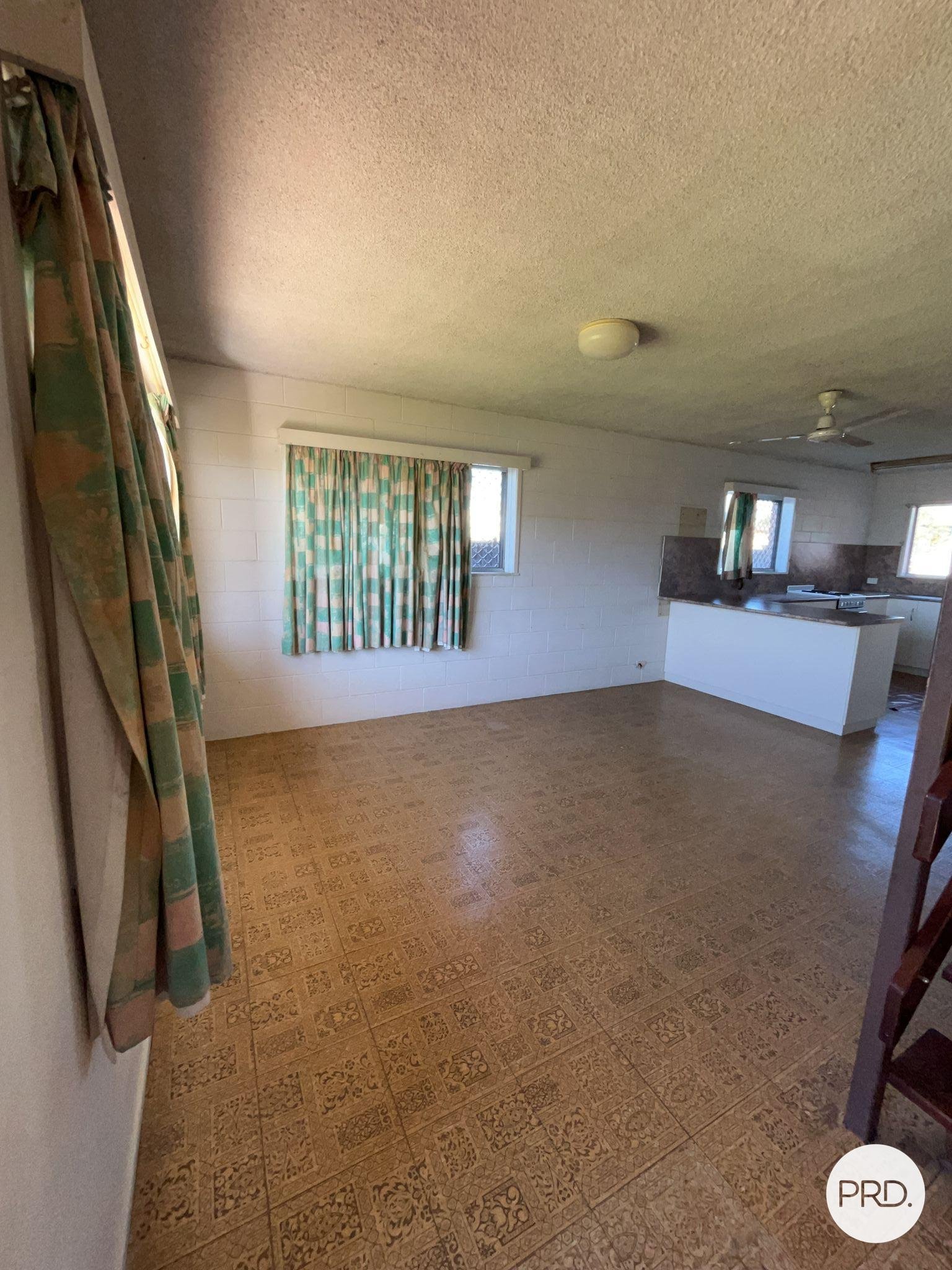 1/267 Shakespeare Street MACKAY 3