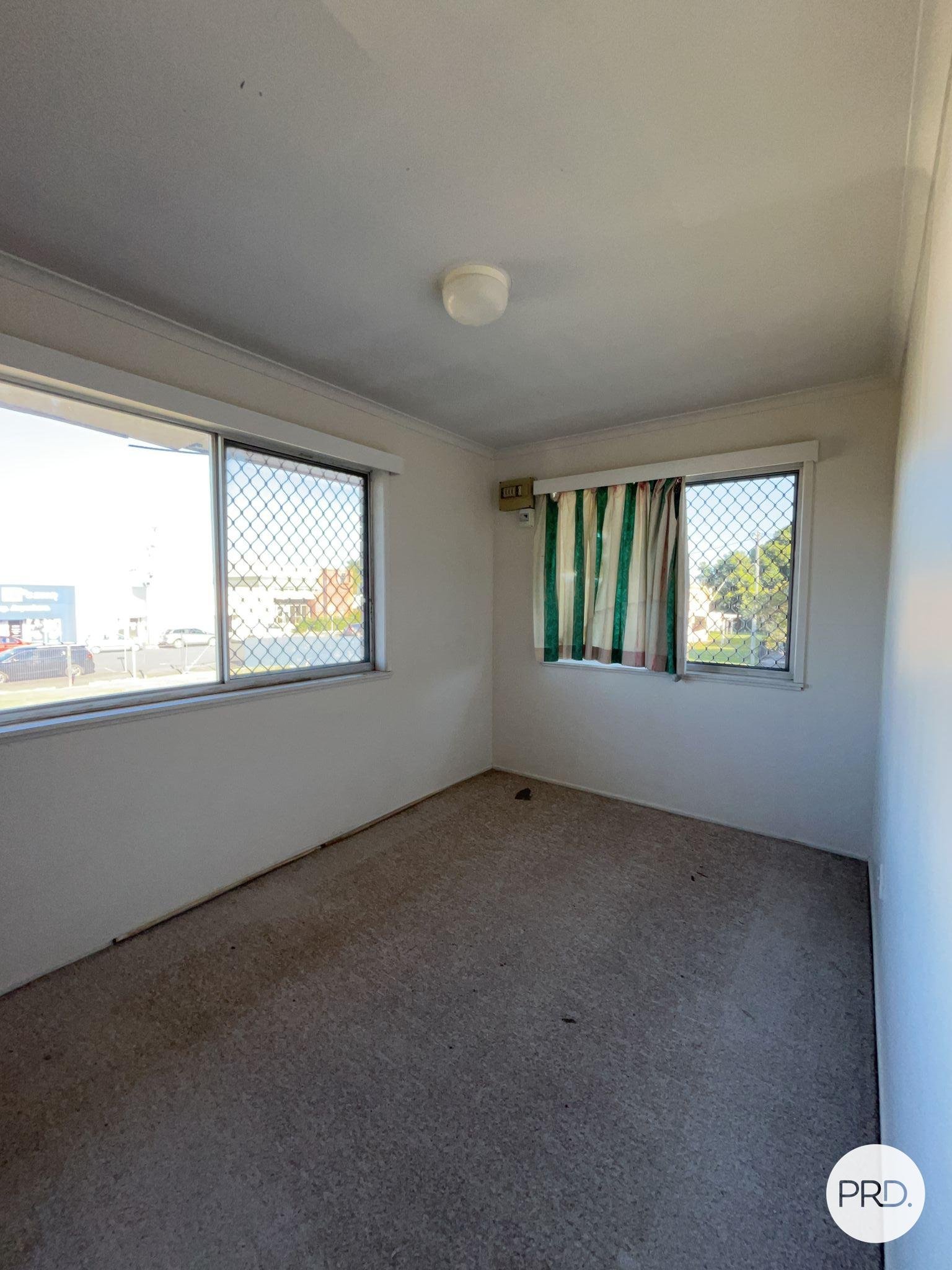 1/267 Shakespeare Street MACKAY 5