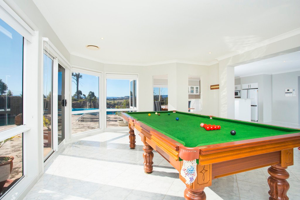 1269 GRESFORD RD  VACY 12