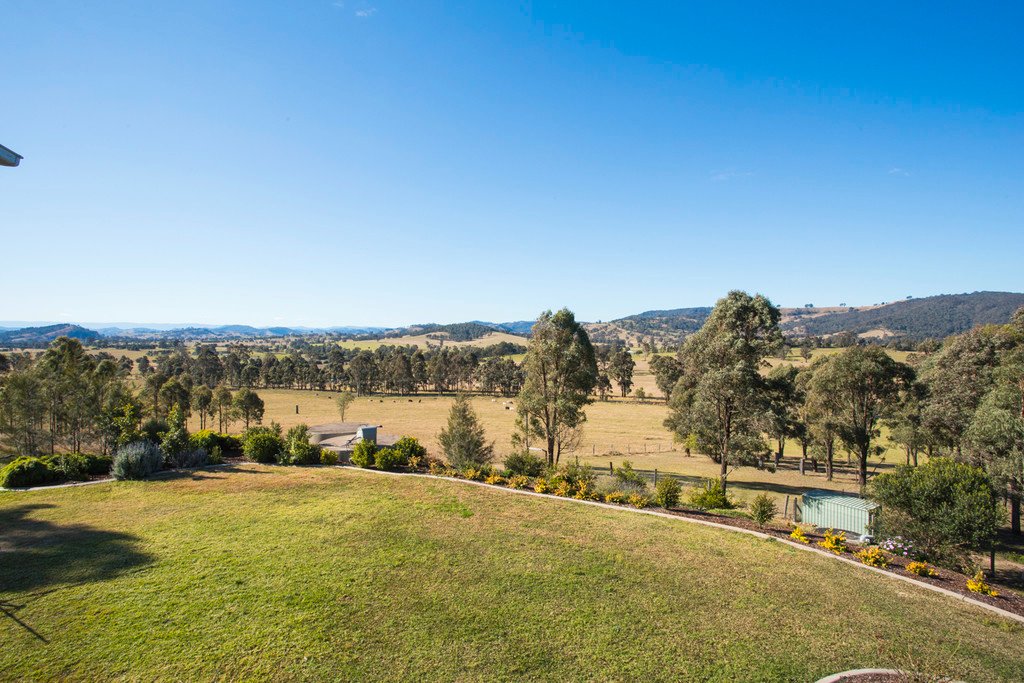 1269 GRESFORD RD  VACY 26