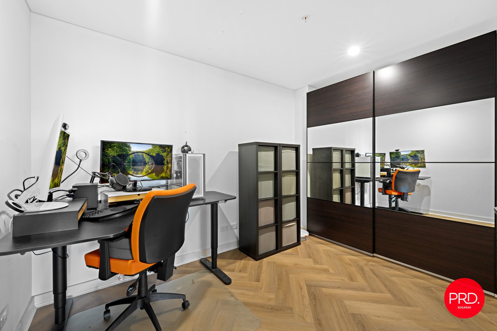 126/93 Regent Street KOGARAH 4