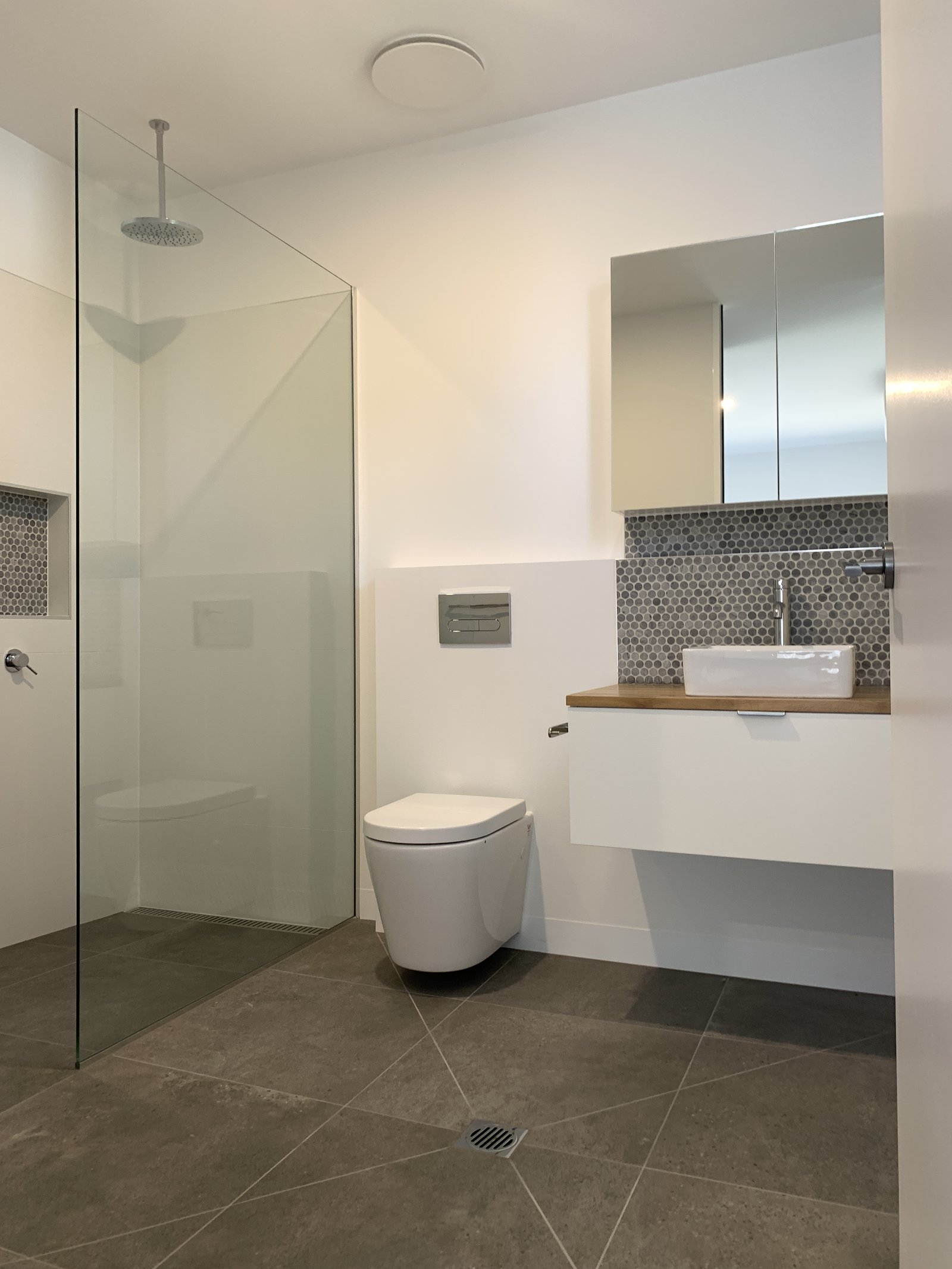 126A Capper Street TUMUT 7