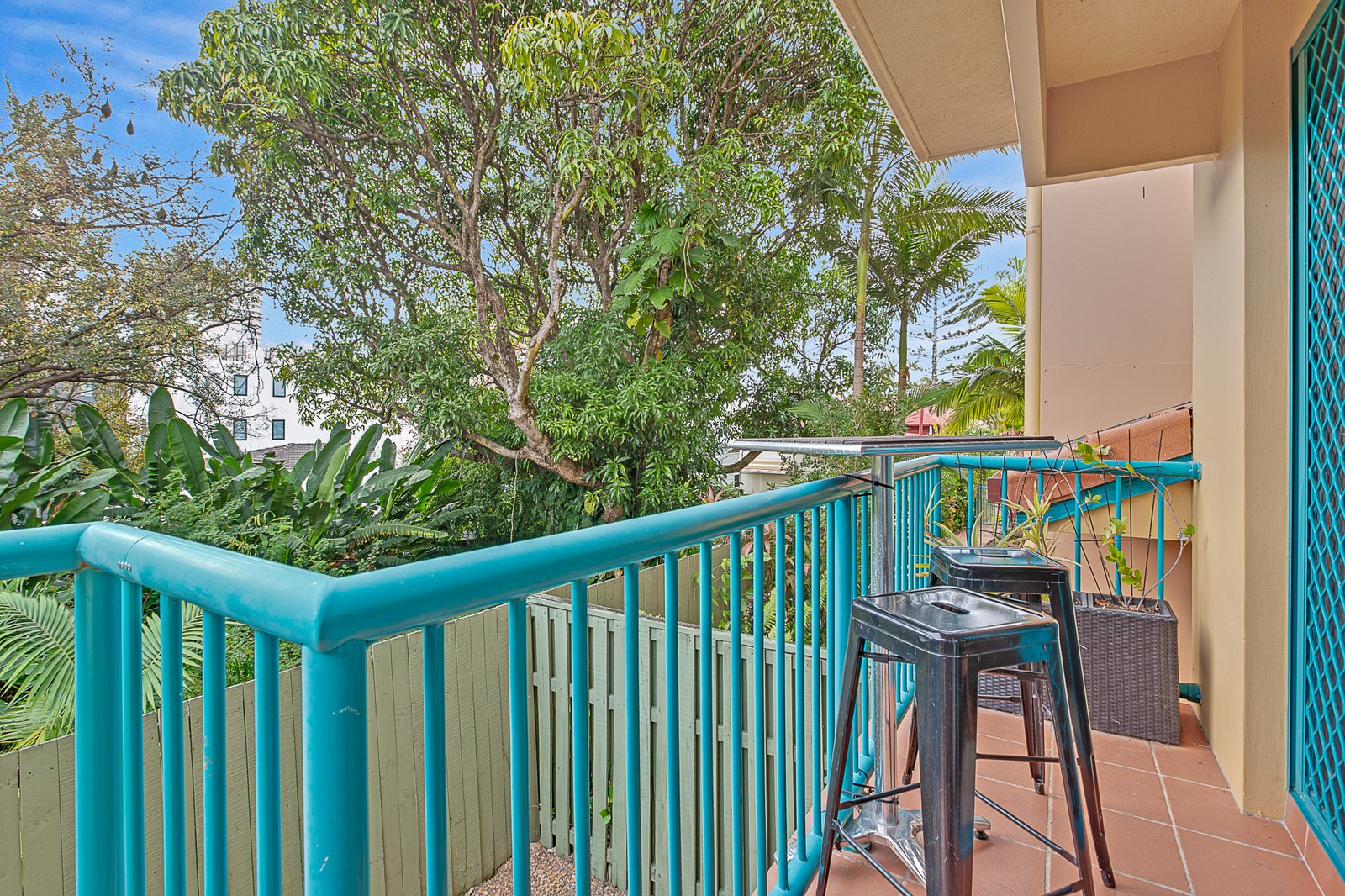 1/27-29 Dutton Street COOLANGATTA 7