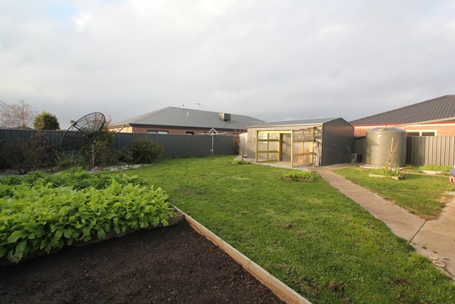 127 Alfredton Drive ALFREDTON 8