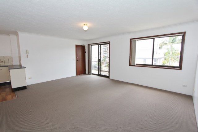 12/7 Bradford Street LABRADOR 6