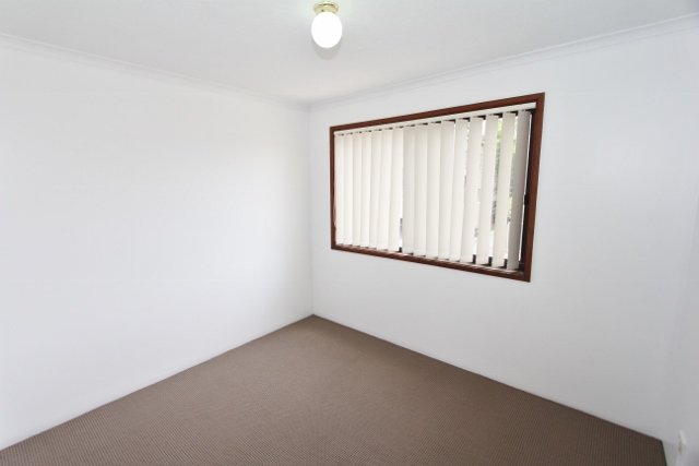12/7 Bradford Street LABRADOR 10