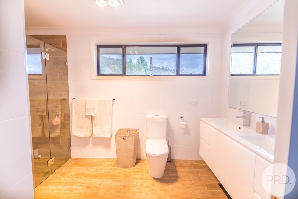 127 Catherine Way TAMWORTH 7