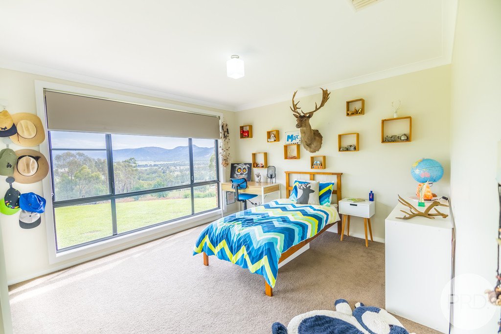 127 Catherine Way TAMWORTH 14