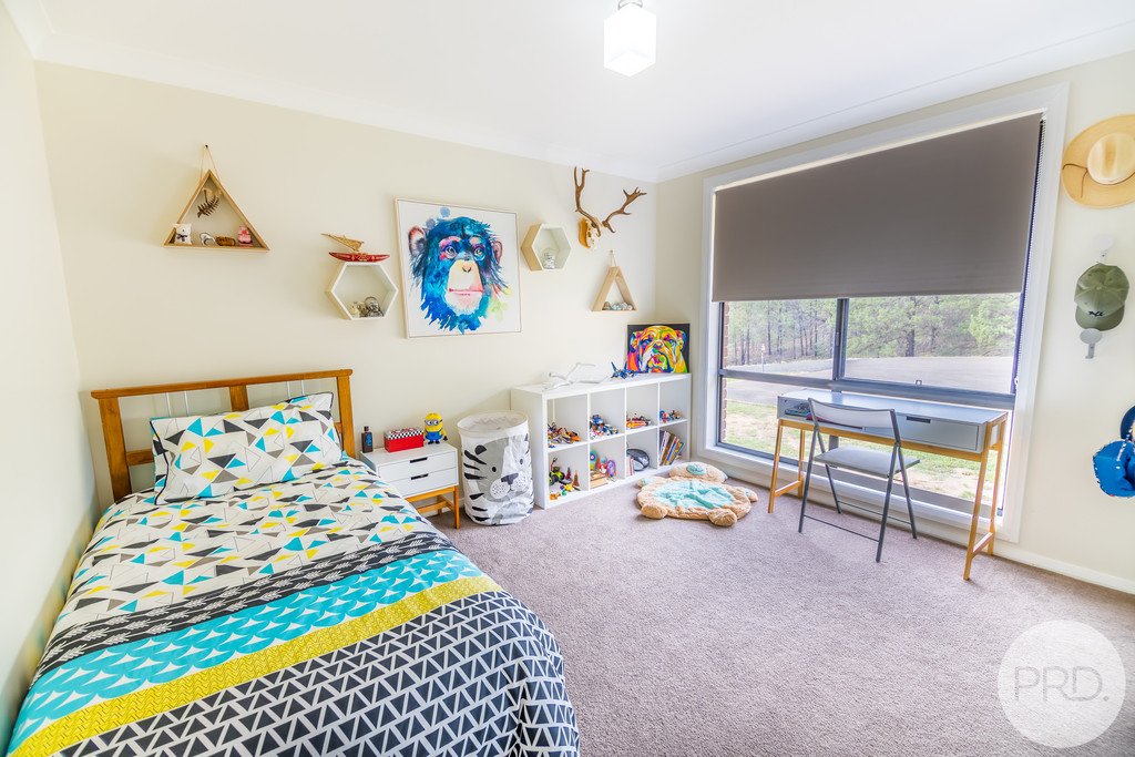 127 Catherine Way TAMWORTH 15