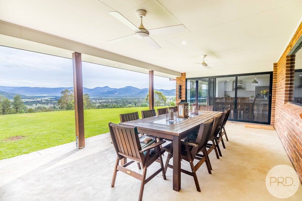 127 Catherine Way TAMWORTH 16