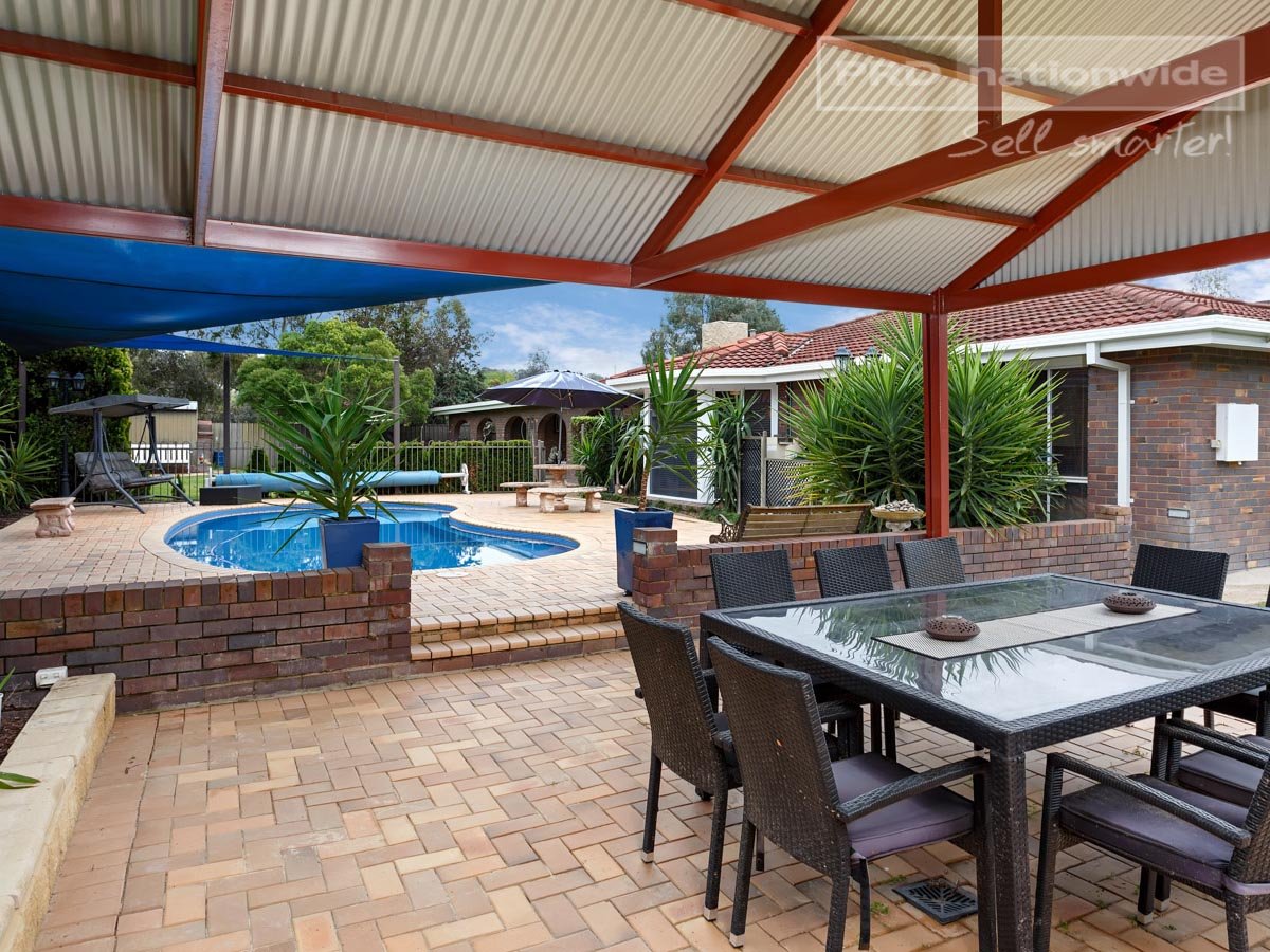127 Dalkeith Avenue LAKE ALBERT 4