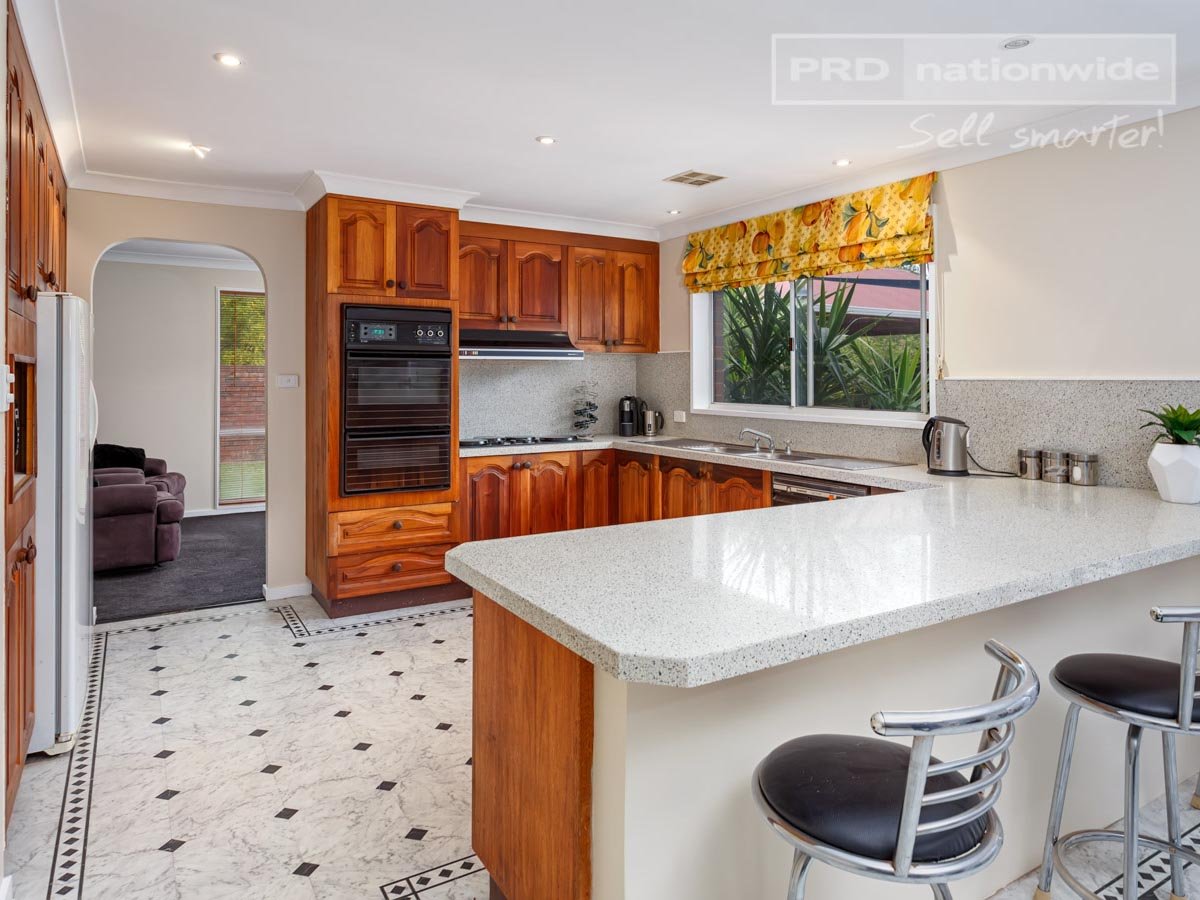 127 Dalkeith Avenue LAKE ALBERT 6