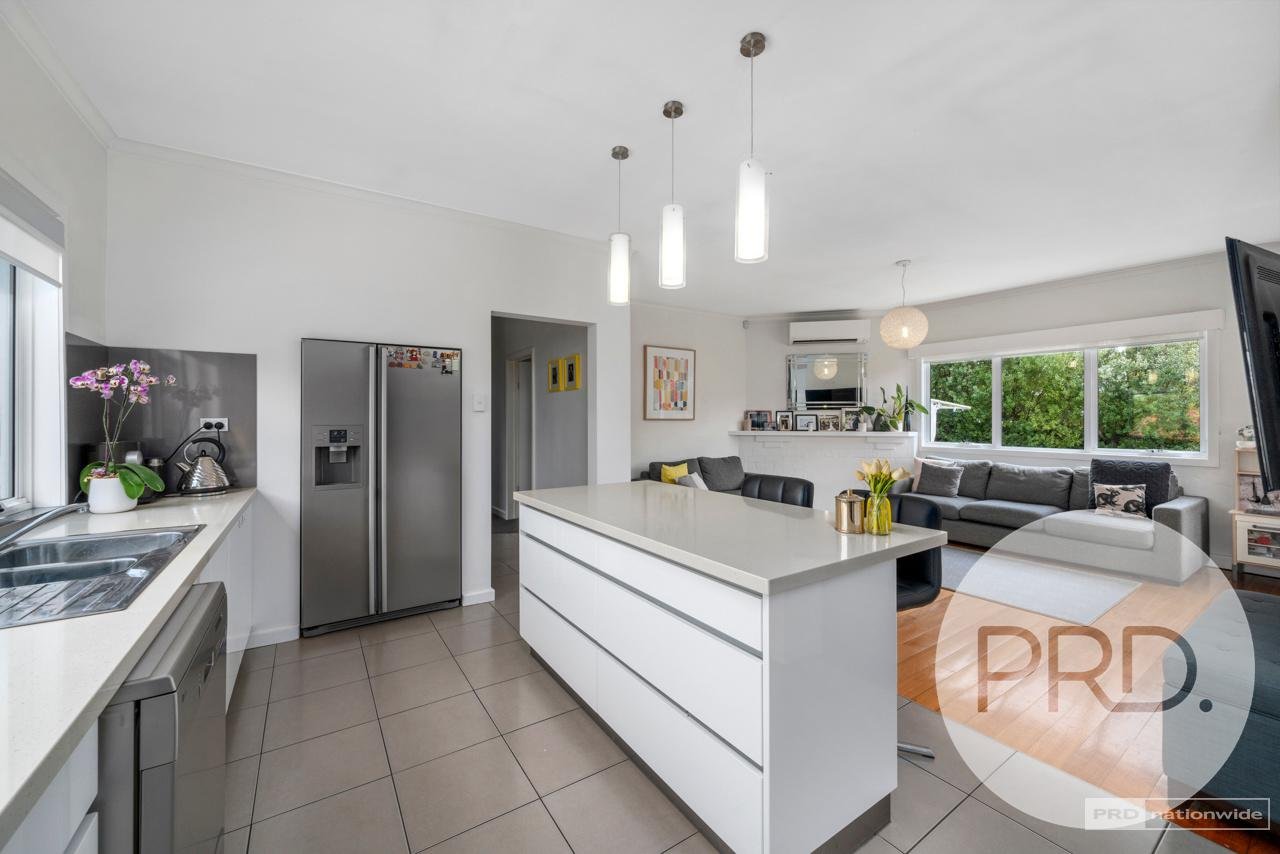 127 East Derwent Highway LINDISFARNE 3