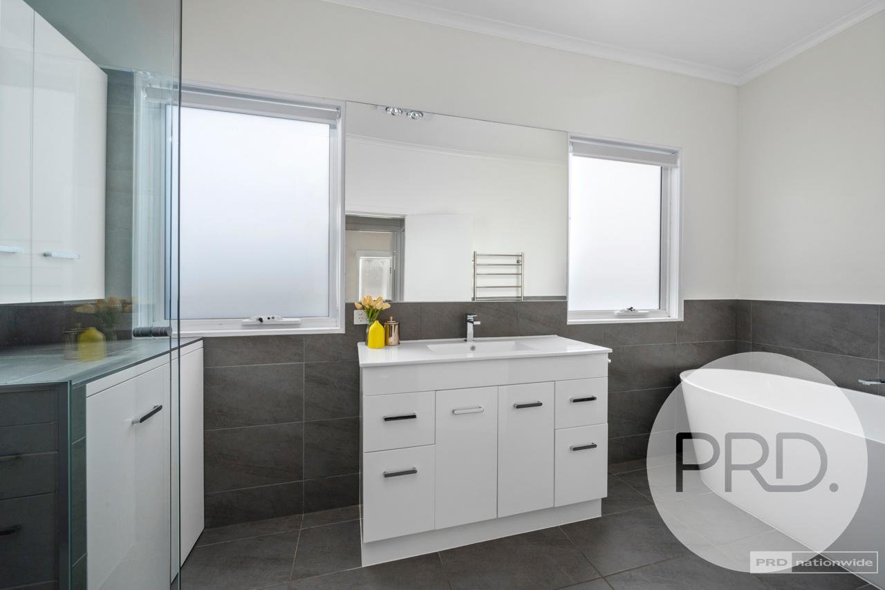 127 East Derwent Highway LINDISFARNE 7