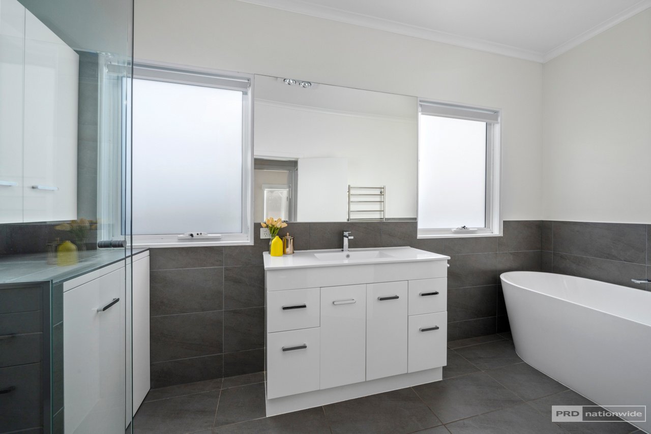 127 East Derwent Highway LINDISFARNE 7