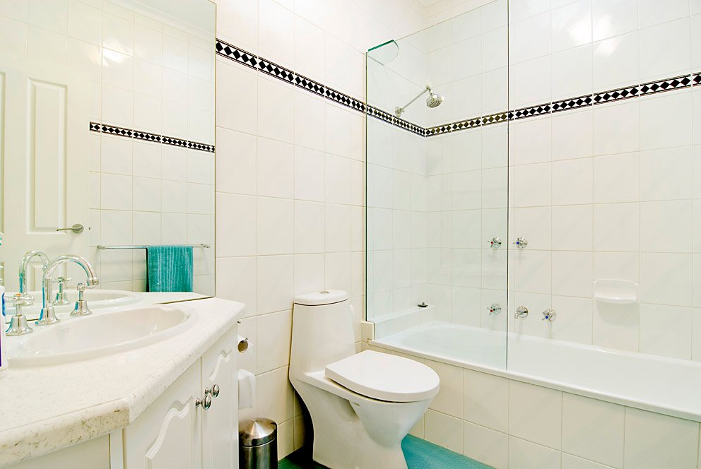 Real Estate and Property in 1/27 Eumeralla Road Road, Caulfield South, VIC