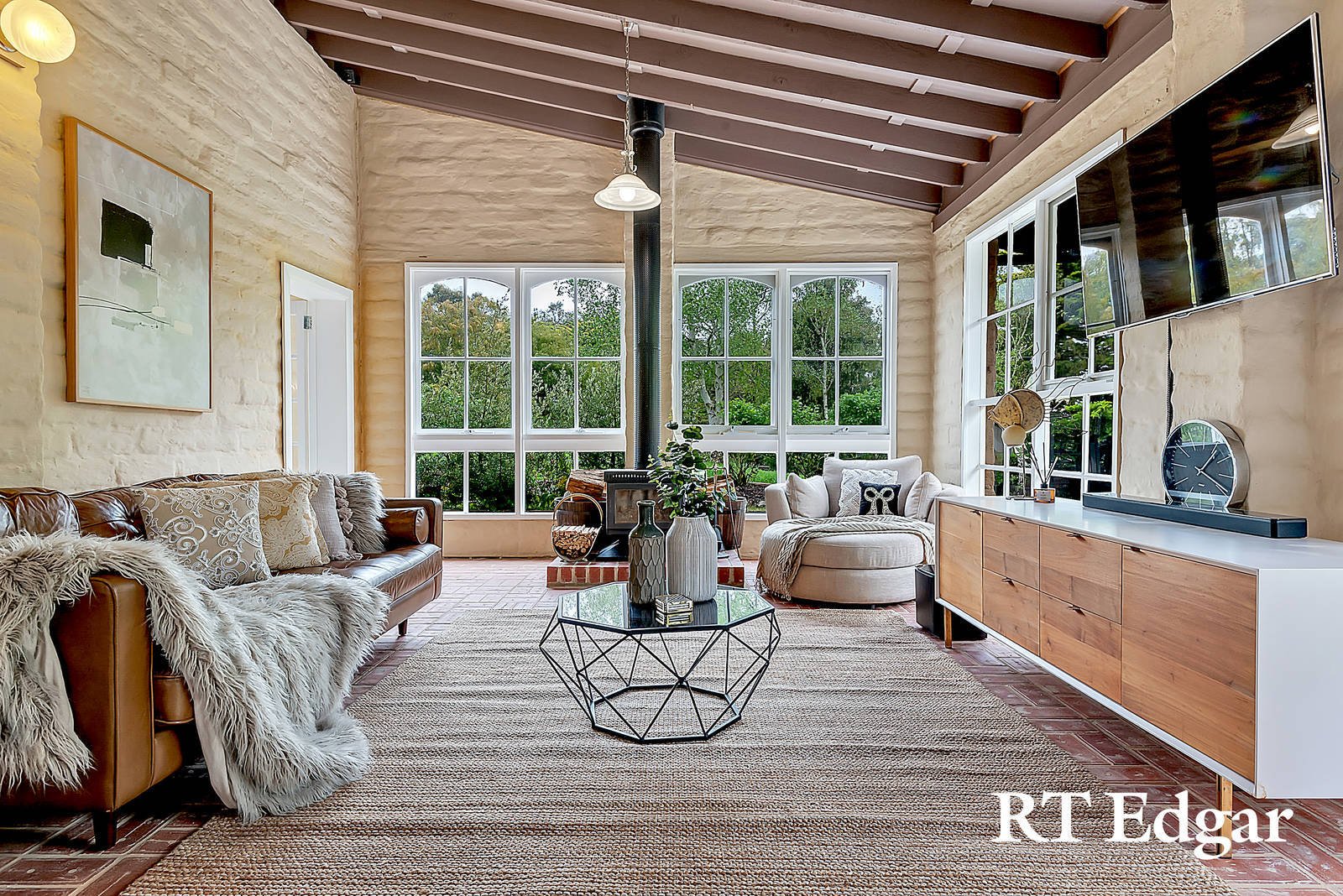 Real Estate and Property in 127 Falloons Road, Woodend, VIC