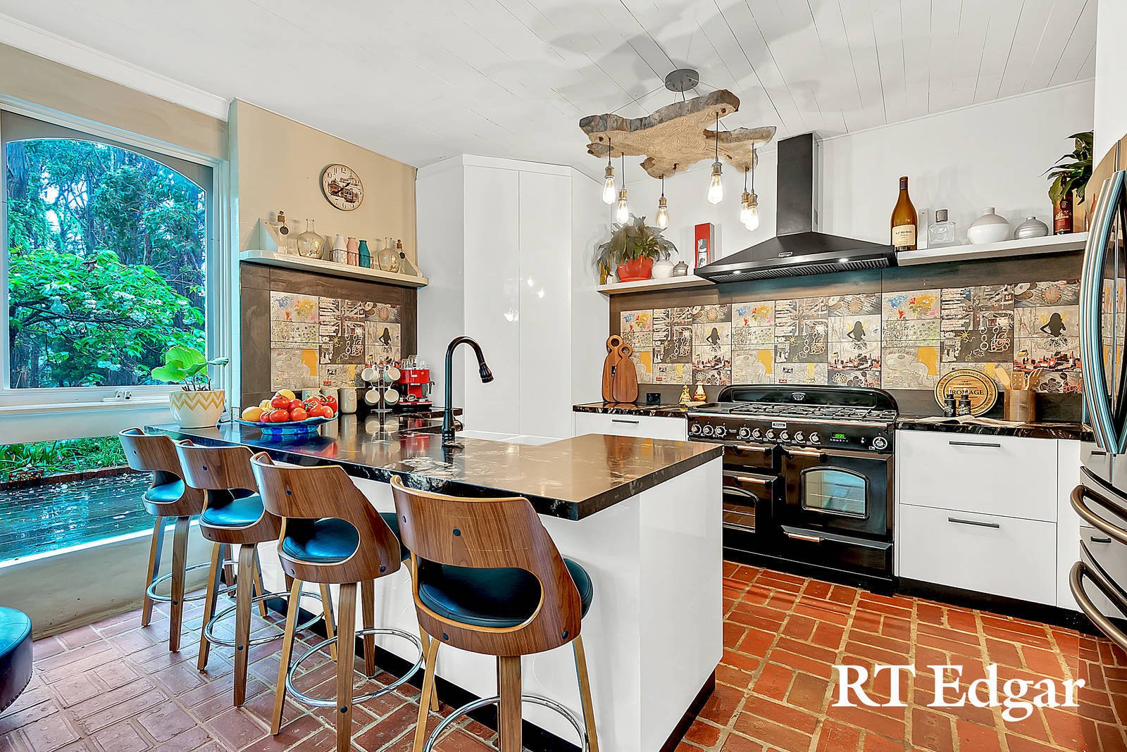 Real Estate and Property in 127 Falloons Road, Woodend, VIC