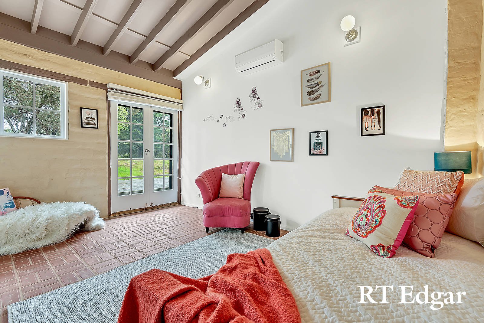 Real Estate and Property in 127 Falloons Road, Woodend, VIC